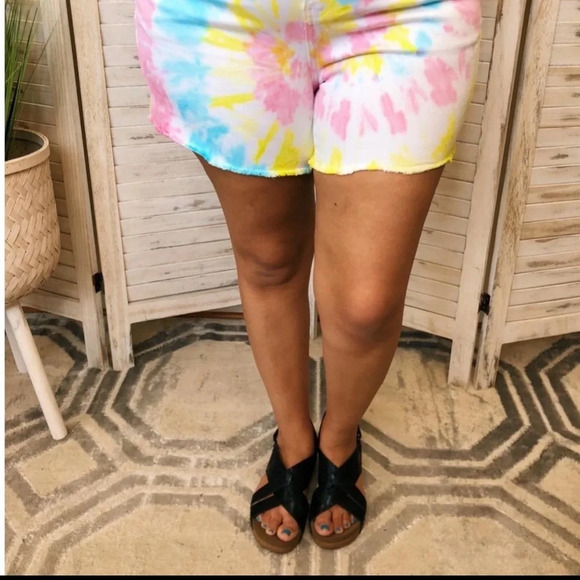 Judy Blue rainbow tie dye size large - Picture 1 of 4